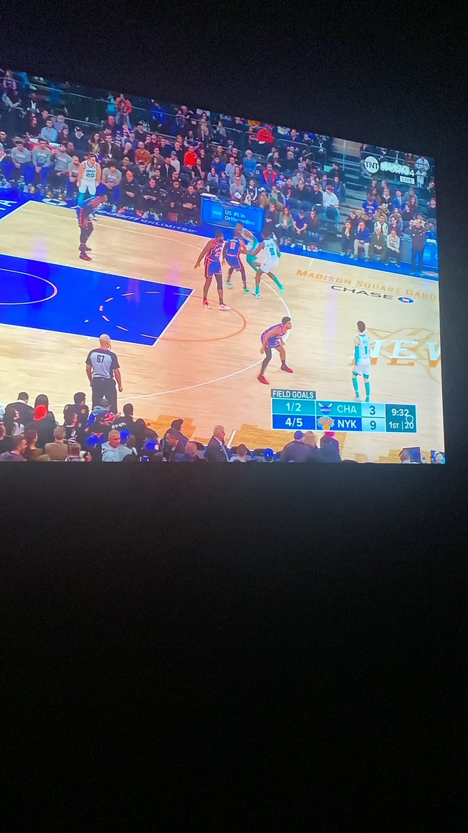 It’s not Ipanema Beach, but it is my Knicks at 5pm on a Sunday 🤩 <a href="/nyknicks/">NEW YORK KNICKS</a>