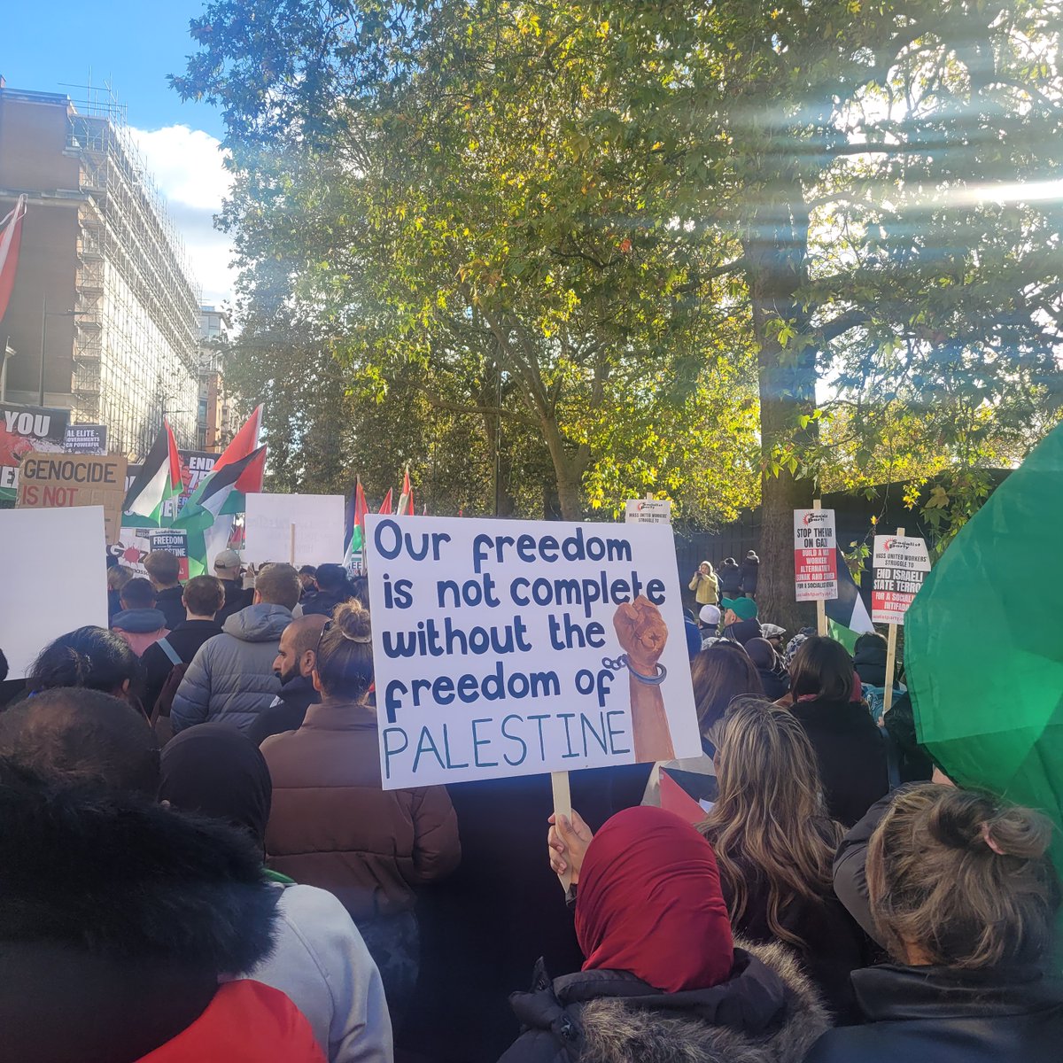 LochanReads's tweet photo. London saw a massive turnout this weekend despite government attempts to ban the march. 
Free Palestine 🇵🇸 https://t.co/pP2R0zklVp