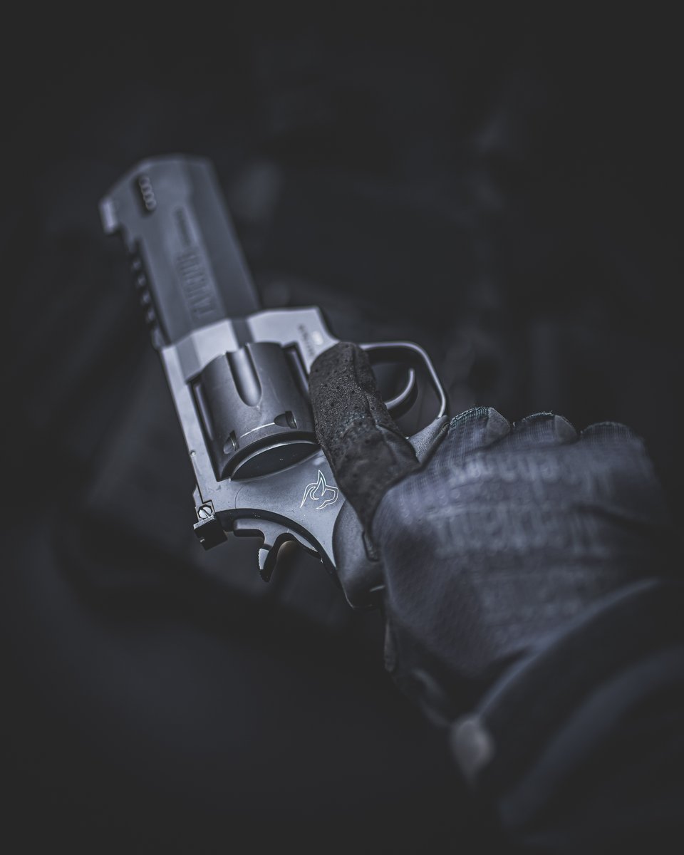 TaurusUSA's tweet photo. What serious handgun enthusiasts seek in a hunting revolver. #TaurusRagingHunter #TaurusHunt
Snap via Justin Holt https://t.co/Fc4YHuKELt