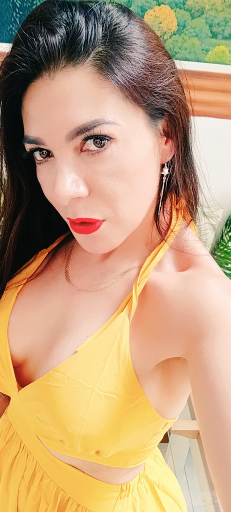 JSToficial's tweet photo. 💋 https://t.co/9nHolvS9Wh