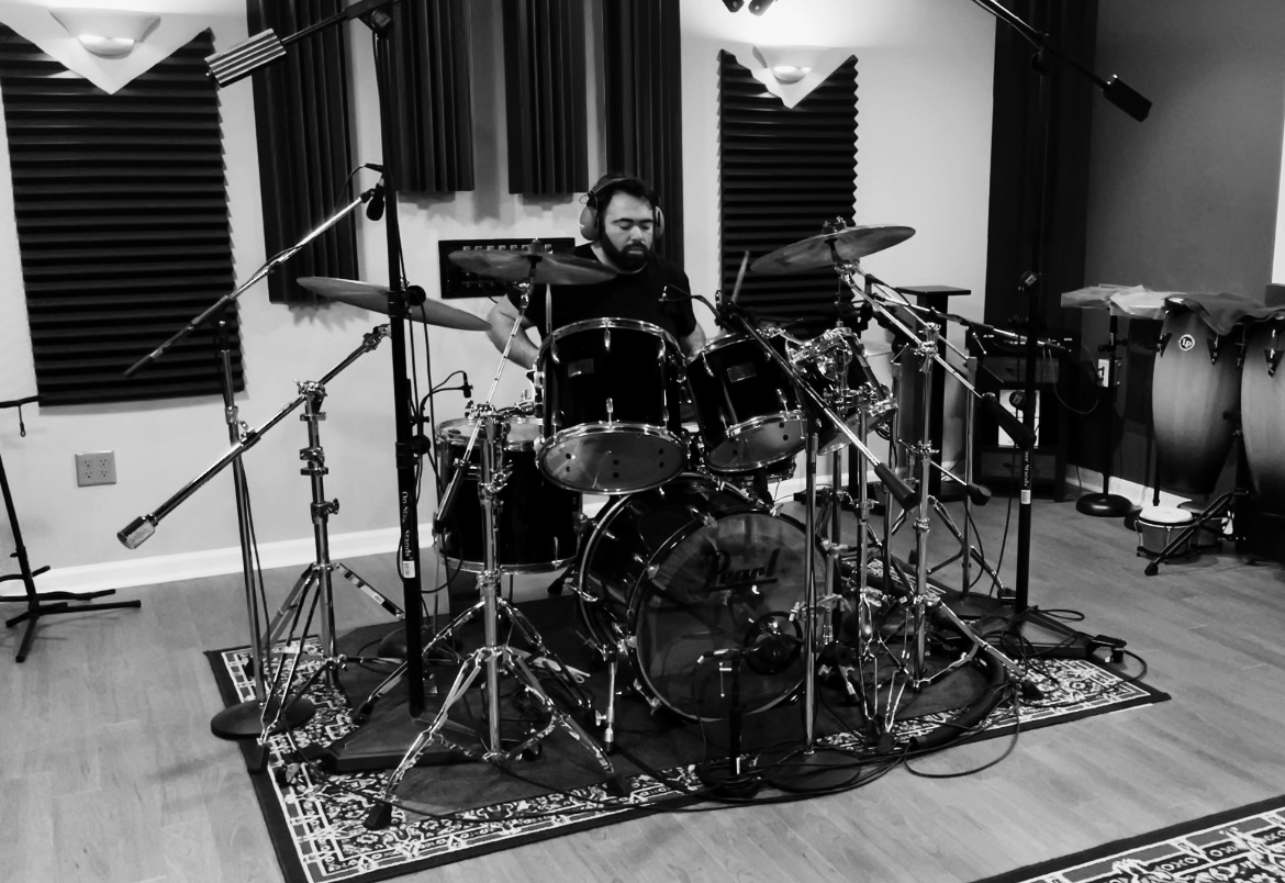 RevulsA's tweet photo. Leo on the beat https://t.co/4WfMVN42lS