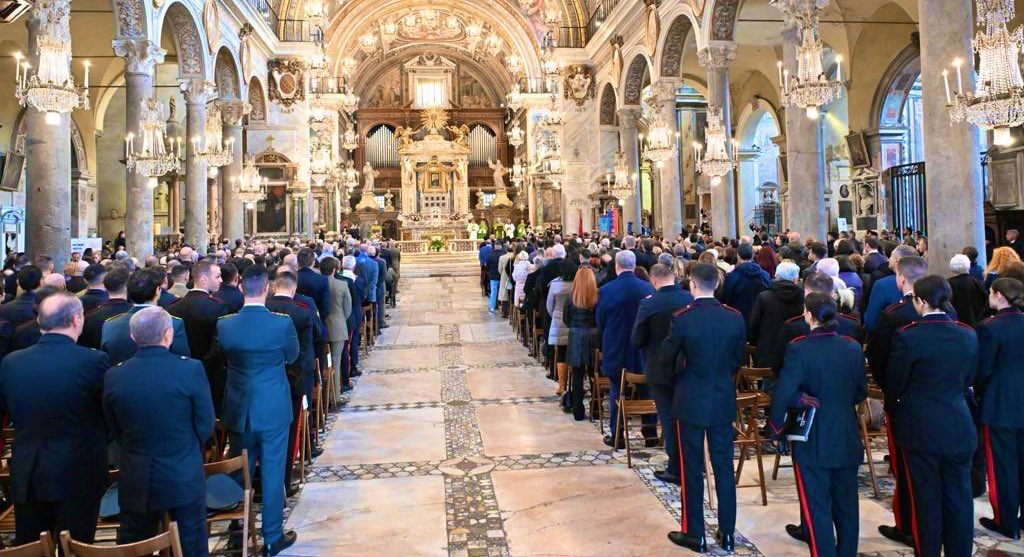 tripodimaria's tweet photo. 20 anni fa, il vile attentato a #Nassiriya.Morirono 28 persone, tra cui 17 militari italiani e 2 civili.Come ogni anno a perenne ricordo ci siamo stretti alle loro famiglie. Per non dimenticare un dolore che accompagnerà sempre la Patria e il sacrificio di chi per ELLA e’ caduto. https://t.co/4gsZtrN3GM