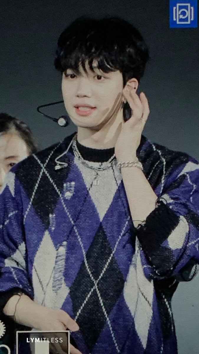 _lymitless's tweet image. 231112 FAN CONCERT
머리만지기 반지돌리기 전부 여전한 영민이가 좋다
#임영민 #영민 #イムヨンミン #ヨンミン #LIMYOUNGMIN #YOUNGMIN