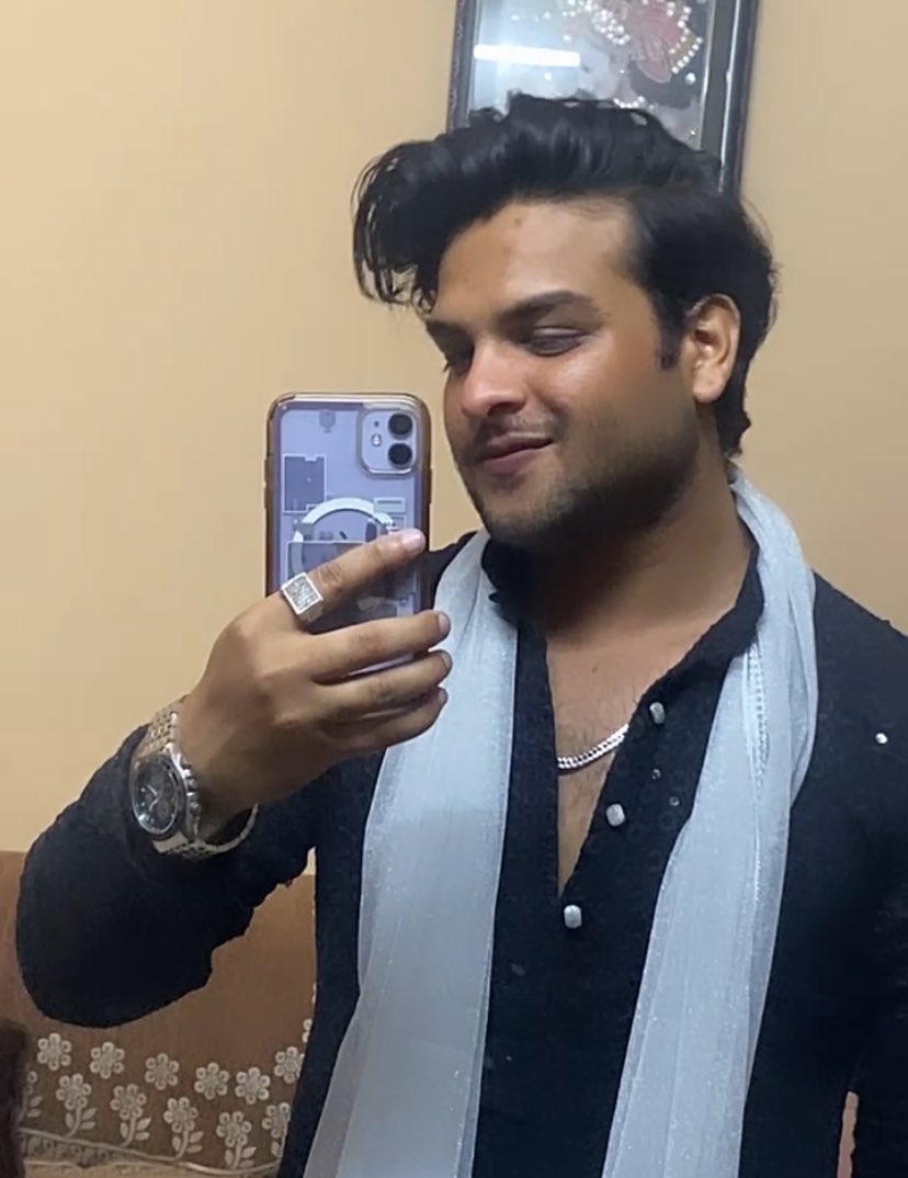 mr_arnavkumar's tweet photo. Diwali is a time to create beautiful memories with loved ones. May this festival bring joy, laughter, and togetherness to our family.!

Happy Deepawali! ✨🪔
https://t.co/46iLBG8OHf https://t.co/aMYMezaVBC