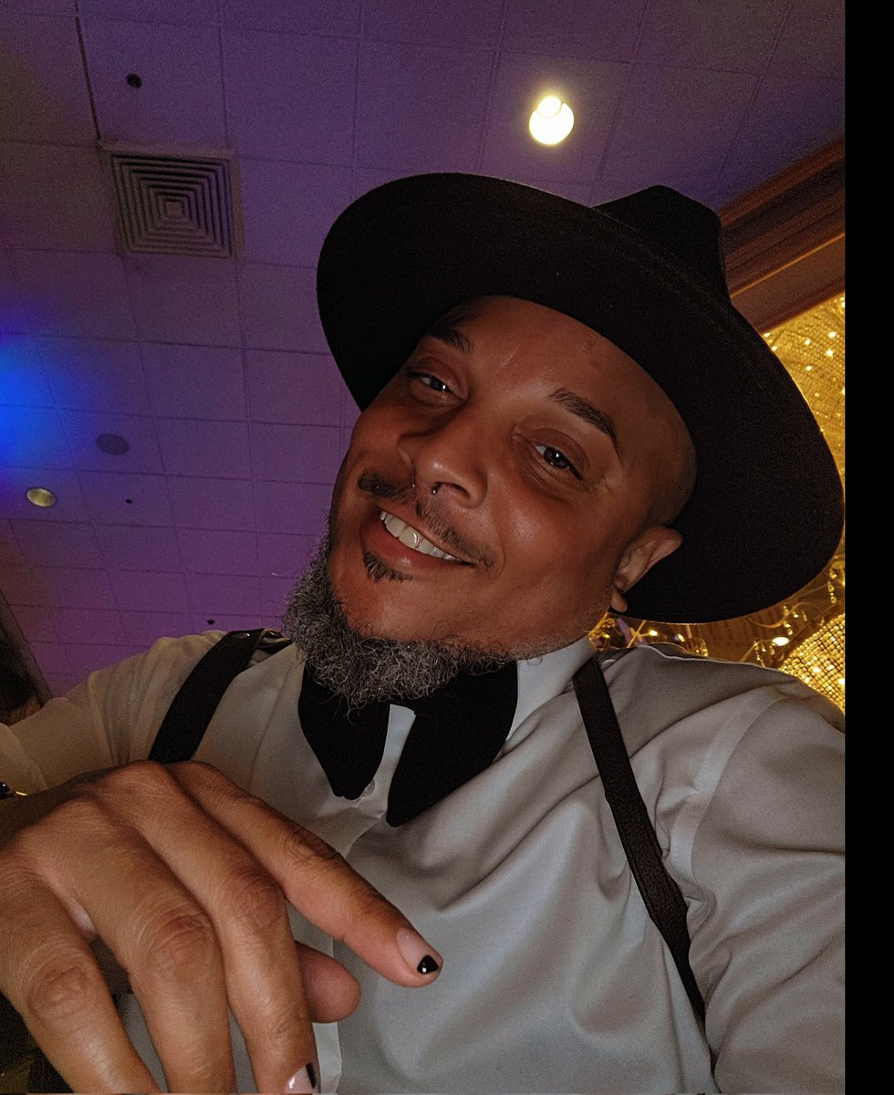 CollierShabazz's tweet photo. A night out in the DMV.. https://t.co/uMlLigmFbp