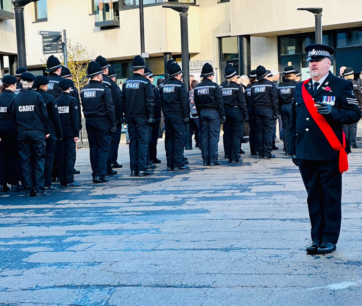 One again very proud to be Drill Sgt (Ret.) for todays Remembrance Parade through Durham City with serving officers & from training school alongside Durham @NationalVPC they did themselves & @DurhamPolice  proud @DAAC_999  @DurhamPCC