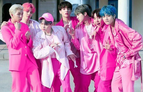 BARMYSTREAM's tweet photo. 🗳 MAMA 2023 — LEMBRETE DIÁRIO

Está passando na sua timeline o lembrete do dia para entrar na playlist do MAMA e ouvir APENAS Take Two

🔁 RT para chegar em mais armys
⏯️ Dê play (https://t.co/LUQ3dweq1Z)

Apenas 1 voto por conta, por dia https://t.co/jxTeiCSnE3