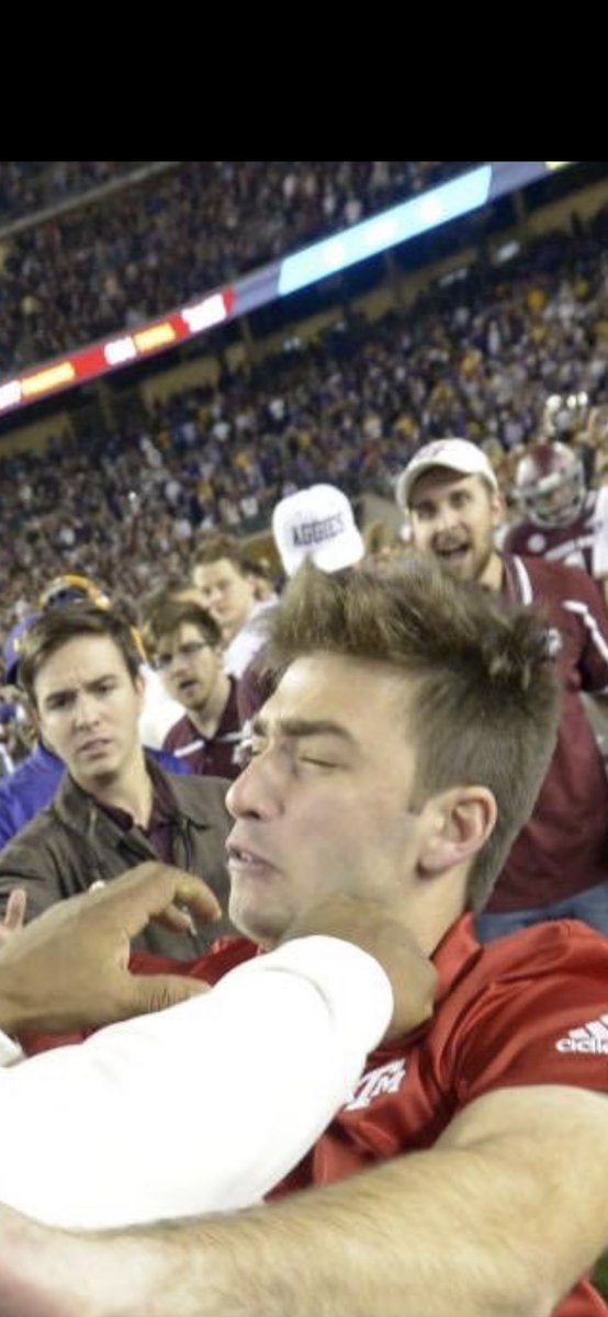EvanSnow15's tweet photo. @edsbs The duality of man https://t.co/iB3xLnC42w