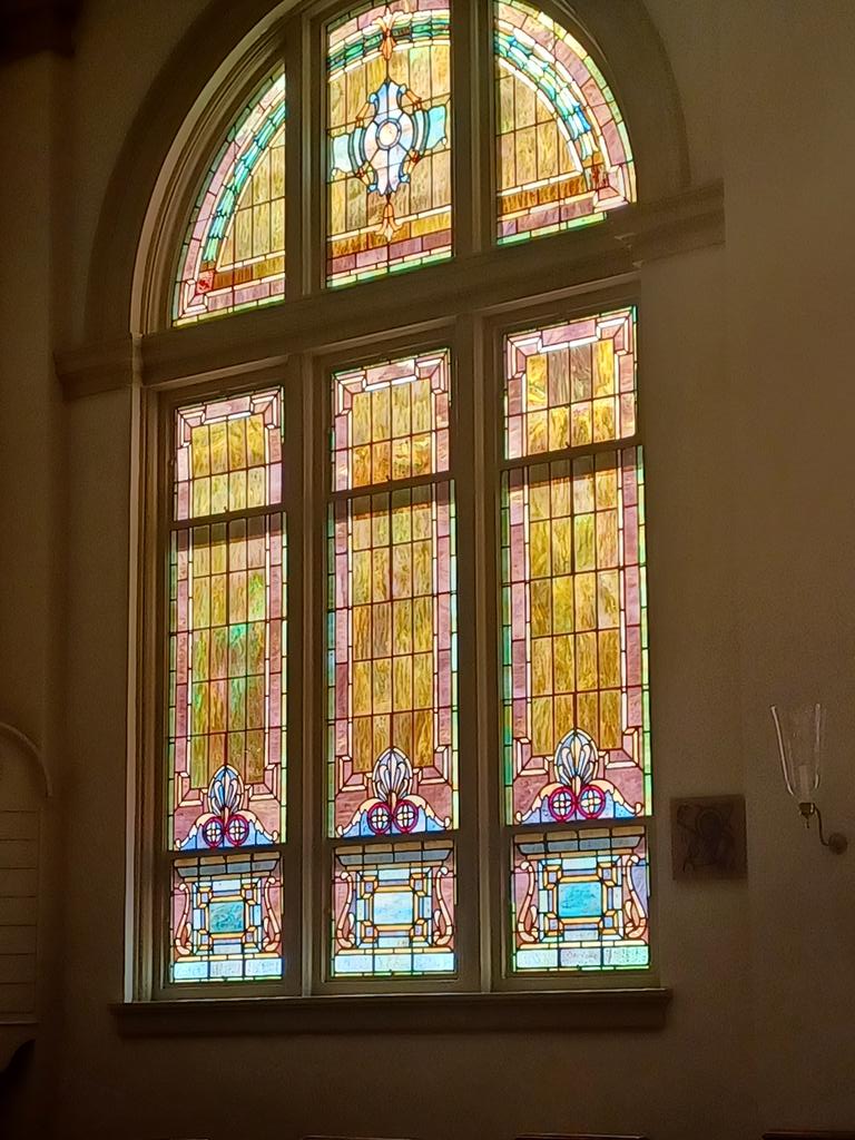 ElliottBlackwe3's tweet image. Life is hard. The world is full of darkness, fear, violence &amp;amp; chaos. Let there be light. Let there be love. Let there be joy &amp;amp; hope. Choose compassion. Choose kindness.