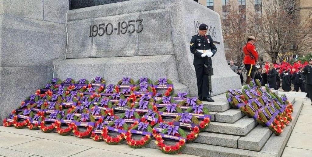 NLinCanada's tweet image. In the final months of #WWll, over 7,600 Canadians died in the last push to liberate the Netherlands.

Each #RemembranceDay, we remember those who made the ultimate sacrifice at ceremonies across the country.

Without them, we would not have our freedom.
We will never forget.