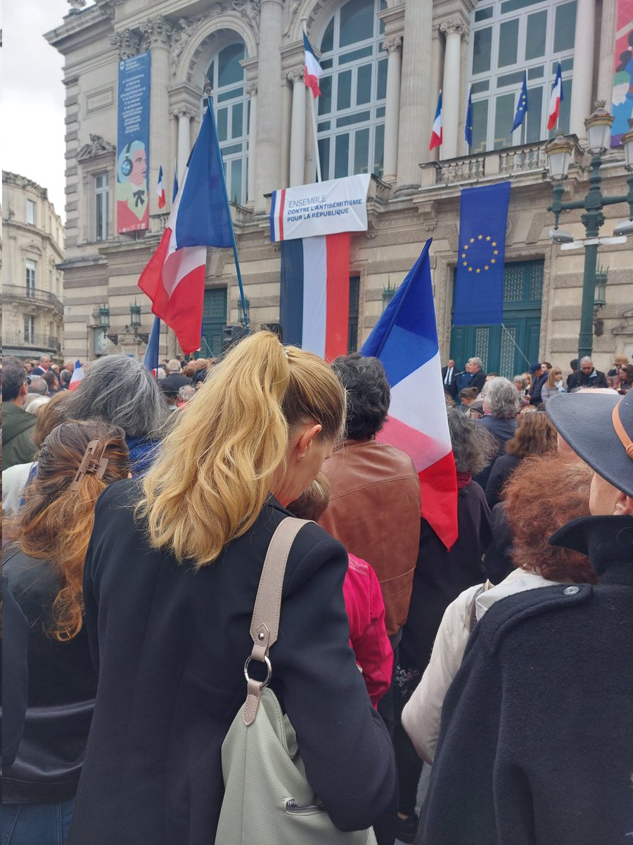 StphanieBERTRAN's tweet photo. Rassemblés contre l'antisémitisme https://t.co/aPPhIHs4Wq