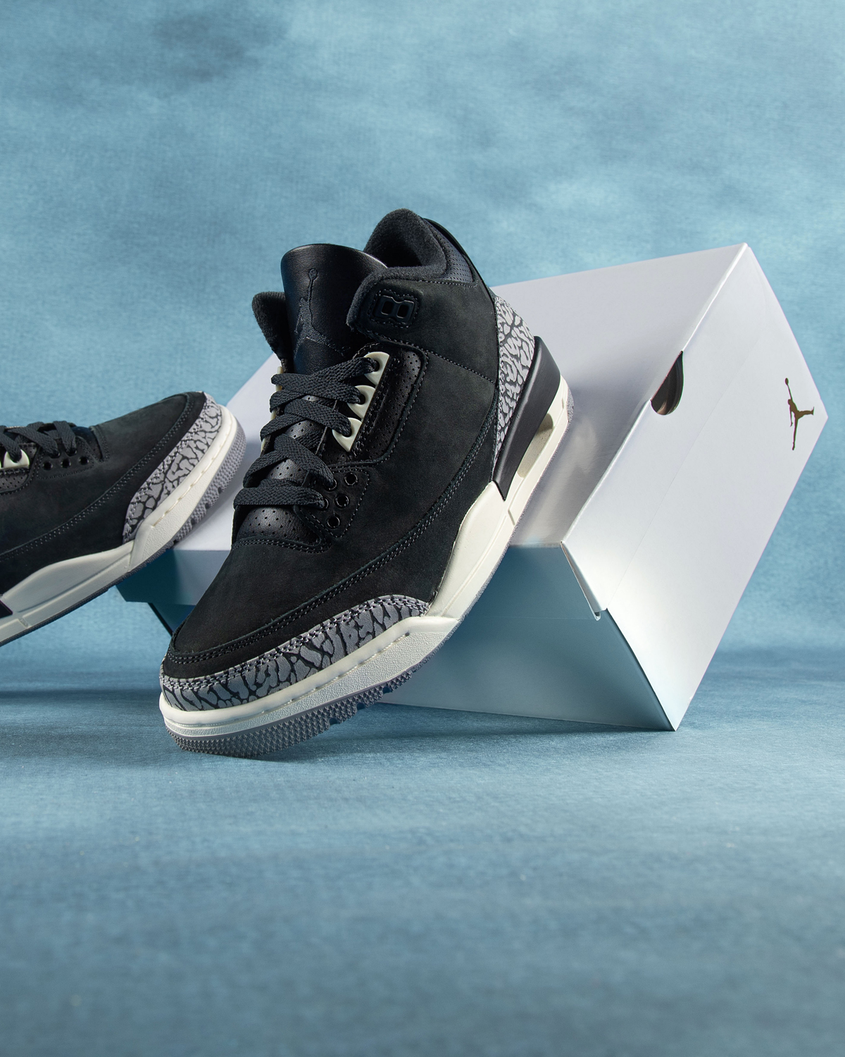 https://twitter.com/footlockercad