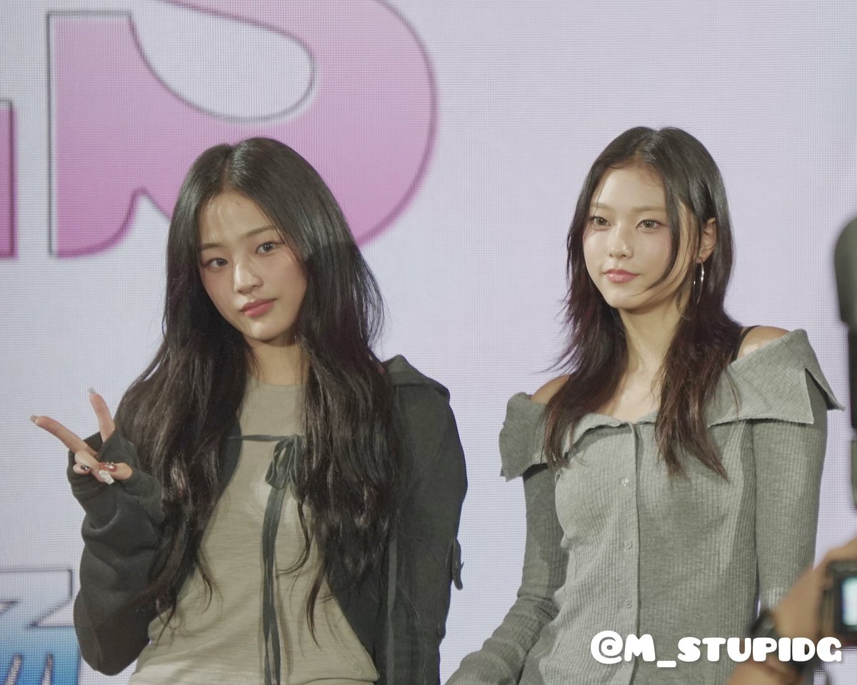 M_stupidG's tweet photo. 231111 一直娛簽售🧸🐱

❤️🐈

#NewJeans #뉴진스
#Minji #민지 #Haerin #해린 
#catnips #갯닢즈 https://t.co/p5KC3OQfNa