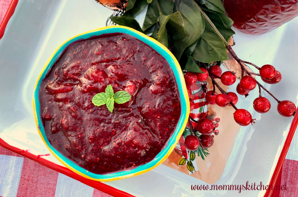 mommyskitchen's tweet photo. CRANBERRY ORANGE SAUCE - Fresh cranberries simmered in sugar, water, orange juice and orange zest until they burst. Making homemade cranberry sauce is simpler than you think. https://t.co/kMqSAOBgCK  #thanksgiving #cranberrysauce #mommyskitchen https://t.co/zHfQRVQzbz