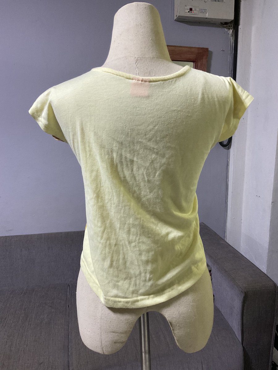 PTangmit's tweet photo. เสื้อครอปdisney แท้ 80฿รส #ส่งต่อเสื้อผ้ามือสองราคาถูก #ส่งต่อเสื้อผ้ามือสองสภาพดี #ส่งต่อเสื้อมือสอง #โล๊ะตู้เสื้อผ้า #ส่งต่อเสื้อผ้าy2k https://t.co/i1PhMn0vYW