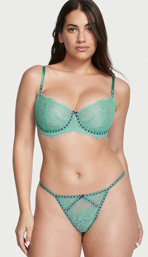 F-v9FxZaQAAXmdn?format=jpg&name=900x900