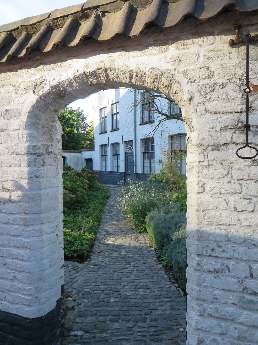 jeevanooijen's tweet image. Dag 12 van de #fotochallenge #November_Kiek.
Thema: #Ingang
Een initiatief van @Tpzijl 
#Brugge