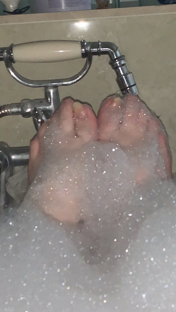 picsfortoes's tweet photo. In the bath🙈

Dm if ur interested in buying pics like this #fyp #viral #feet #feetcontent #feetseller #feetworshi̇p #feetworshipping #feet_pic #foot #FOOTFETİSH #soles #solesmodel https://t.co/oPdhmCaHBG