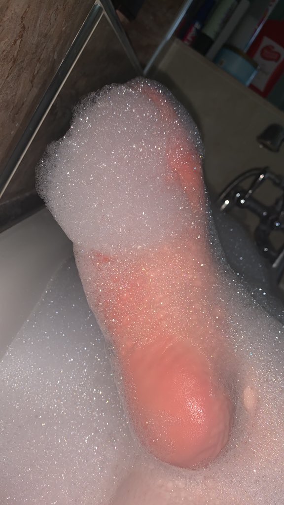 picsfortoes's tweet photo. In the bath🙈

Dm if ur interested in buying pics like this #fyp #viral #feet #feetcontent #feetseller #feetworshi̇p #feetworshipping #feet_pic #foot #FOOTFETİSH #soles #solesmodel https://t.co/oPdhmCaHBG