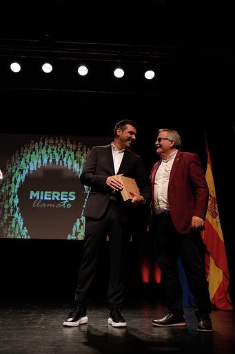 Se te va a echar mucho de menos Amigu. Gracias por tanto. 
Un besu allá donde estés.
#UnPaisanu