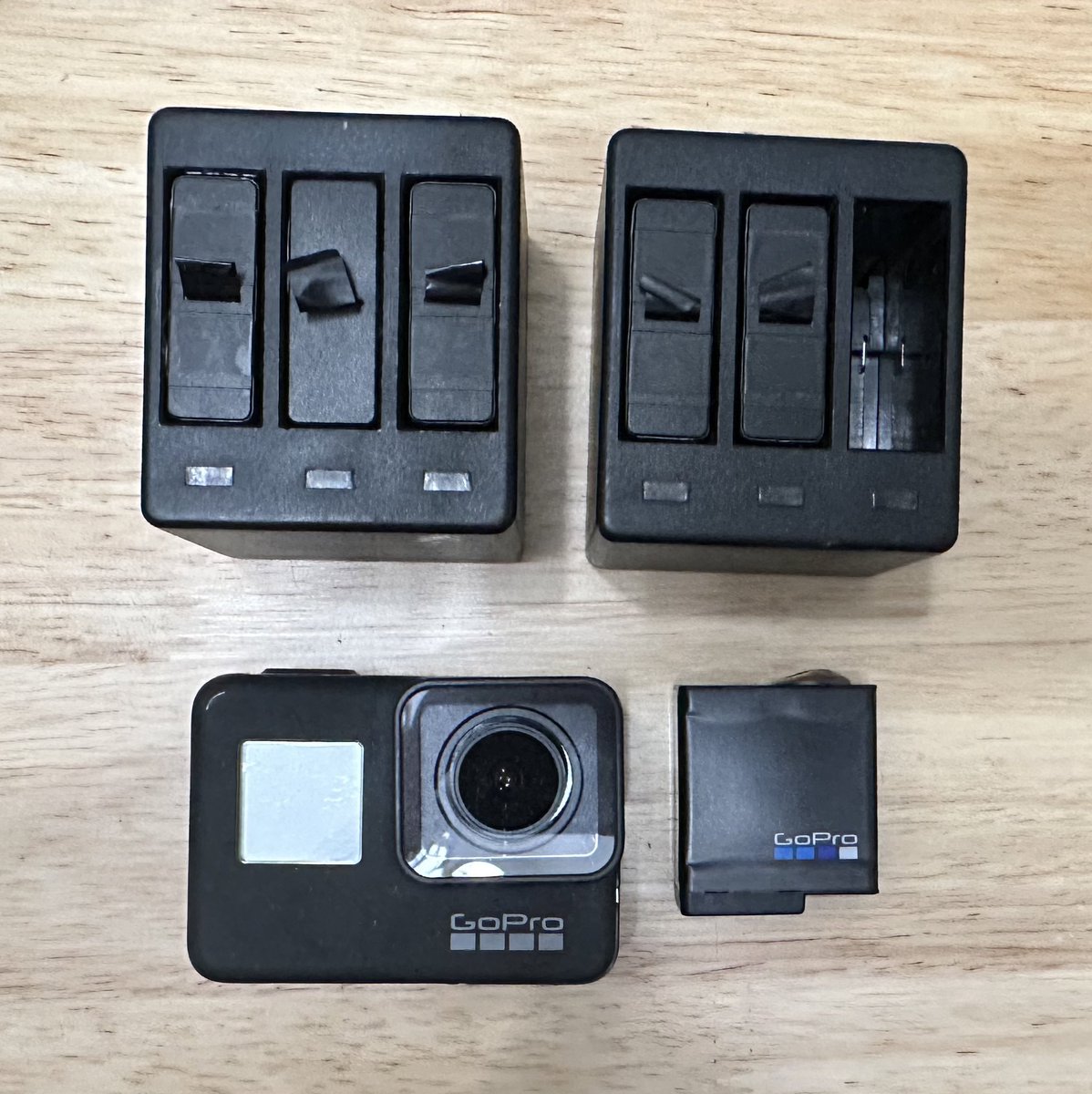 gopro7 バッテリー社外5個純正1個
充電ケース×2

20000