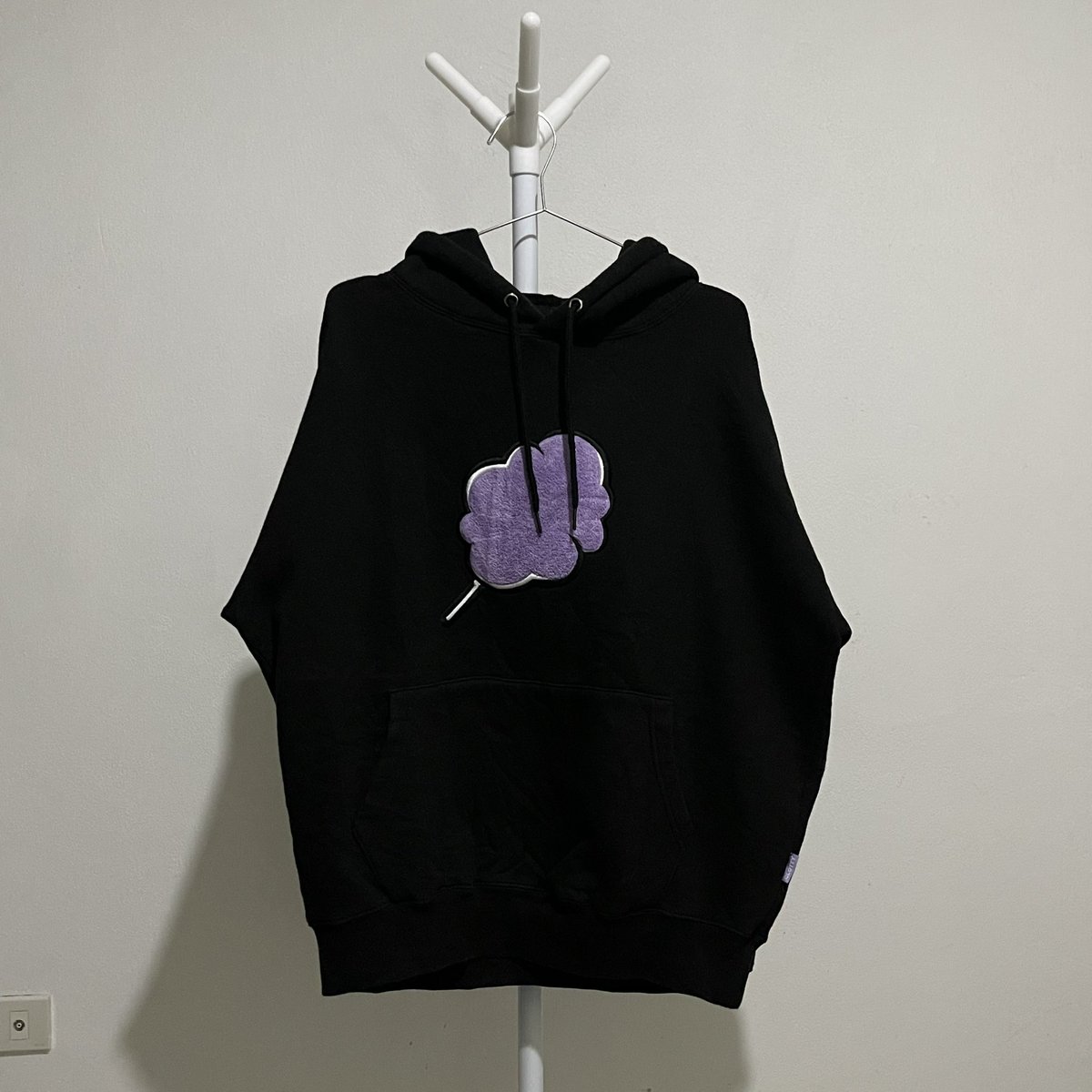 studio_doublep's tweet photo. Clotty hoodie สีดำเข้ม ดีเทลข้างหน้าเป็นขนนิ่มๆน้า หายากมากๆ
✿ สภาพโดยรวม 10/10
✿ อก : 50 ยาว : 27
✿ 520.- ส่งฟรี
#สเวตเตอร์มือสอง #ส่งต่อเสื้อผ้า #สเวตเตอร์ #พรีออเดอร์เกาหลี #ไอดอลใส่ #Sculptor #clotty https://t.co/l2eyY7adVA