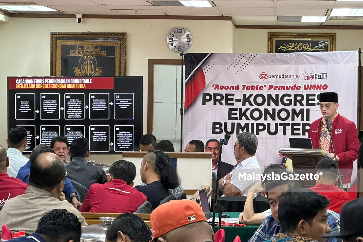 Bendahari UMNO, Datuk Seri Tengku Adnan Tengku Mansor hadir pada Persidangan Meja Bulat anjuran Pemuda UMNO Sempena Kolokium Kongres Ekonomi Bumiputera di Menara Dato’ Onn, Kuala Lumpur malam ini #malaysiagazette