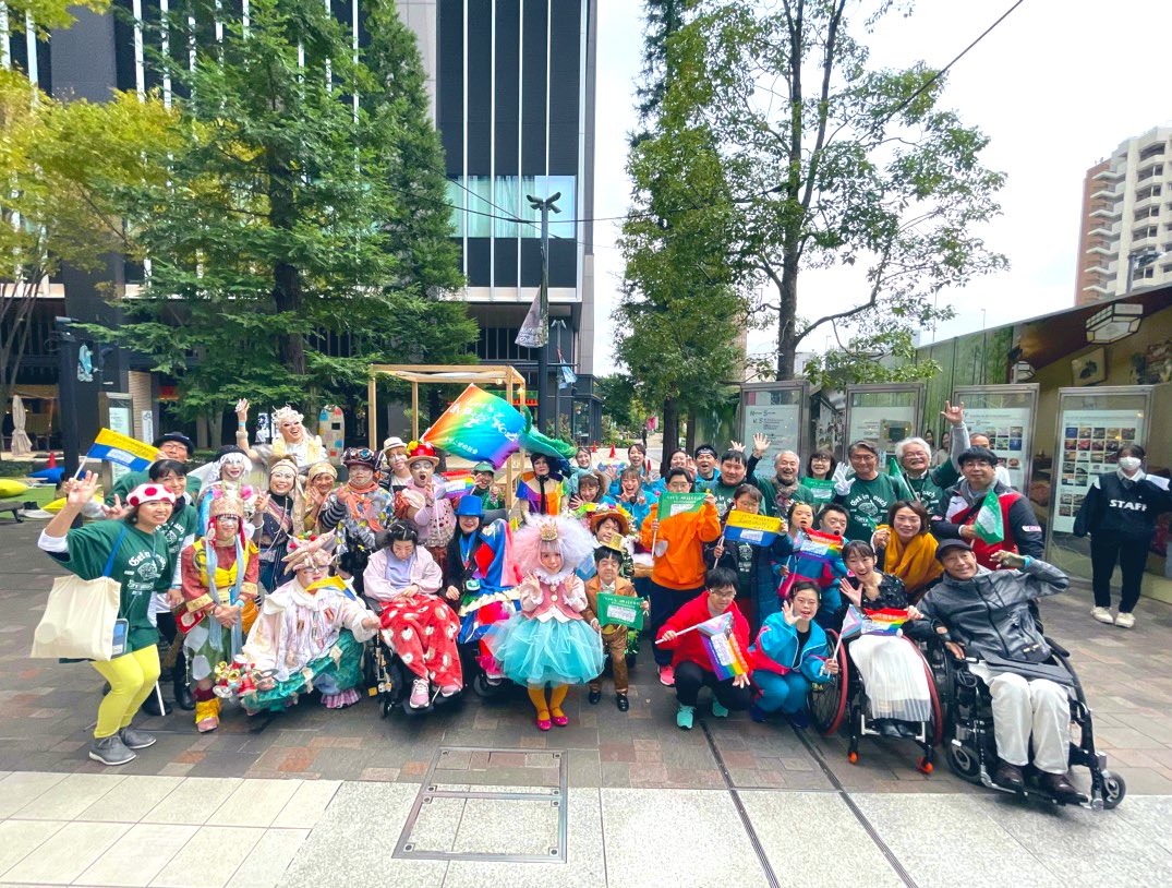 REINAcoco1125's tweet photo. 『E&amp;Jフェス!』
「大丸有ヒストリカルパレード」
@Getintouch1 チームで
RAYVEL舞歩きました!!💎🎶
ありがとうございました❤️

@DMY_act5 
#eandjフェス #EJフェス
#mazekoze
#rayvel https://t.co/Qg6awWTSJ6
