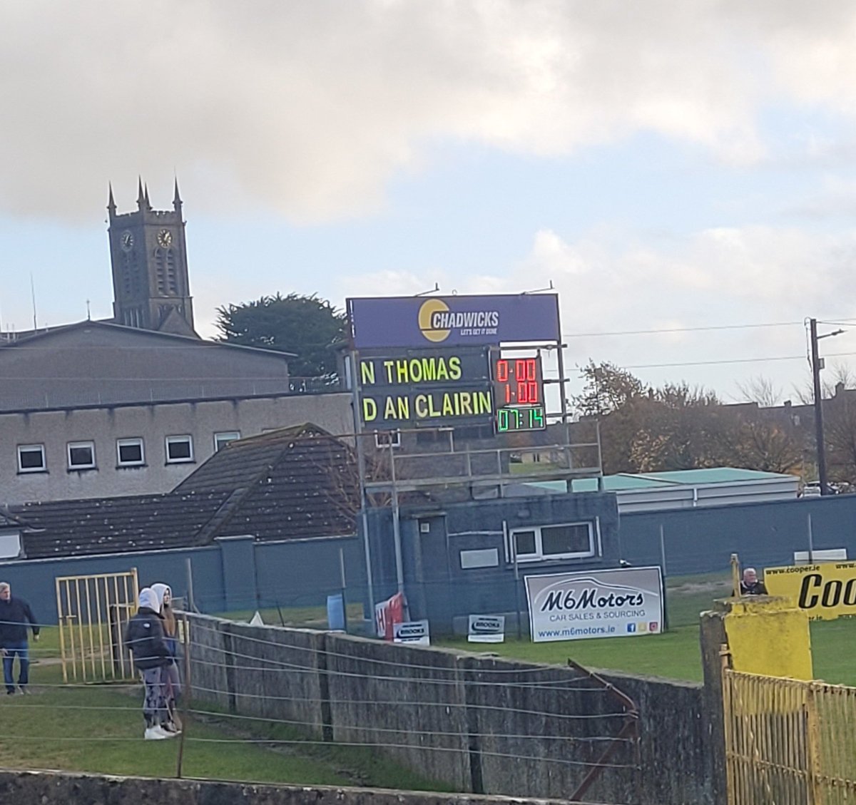 Clarinbridge open their account after 7 minutes with a Niamh Niland goal.