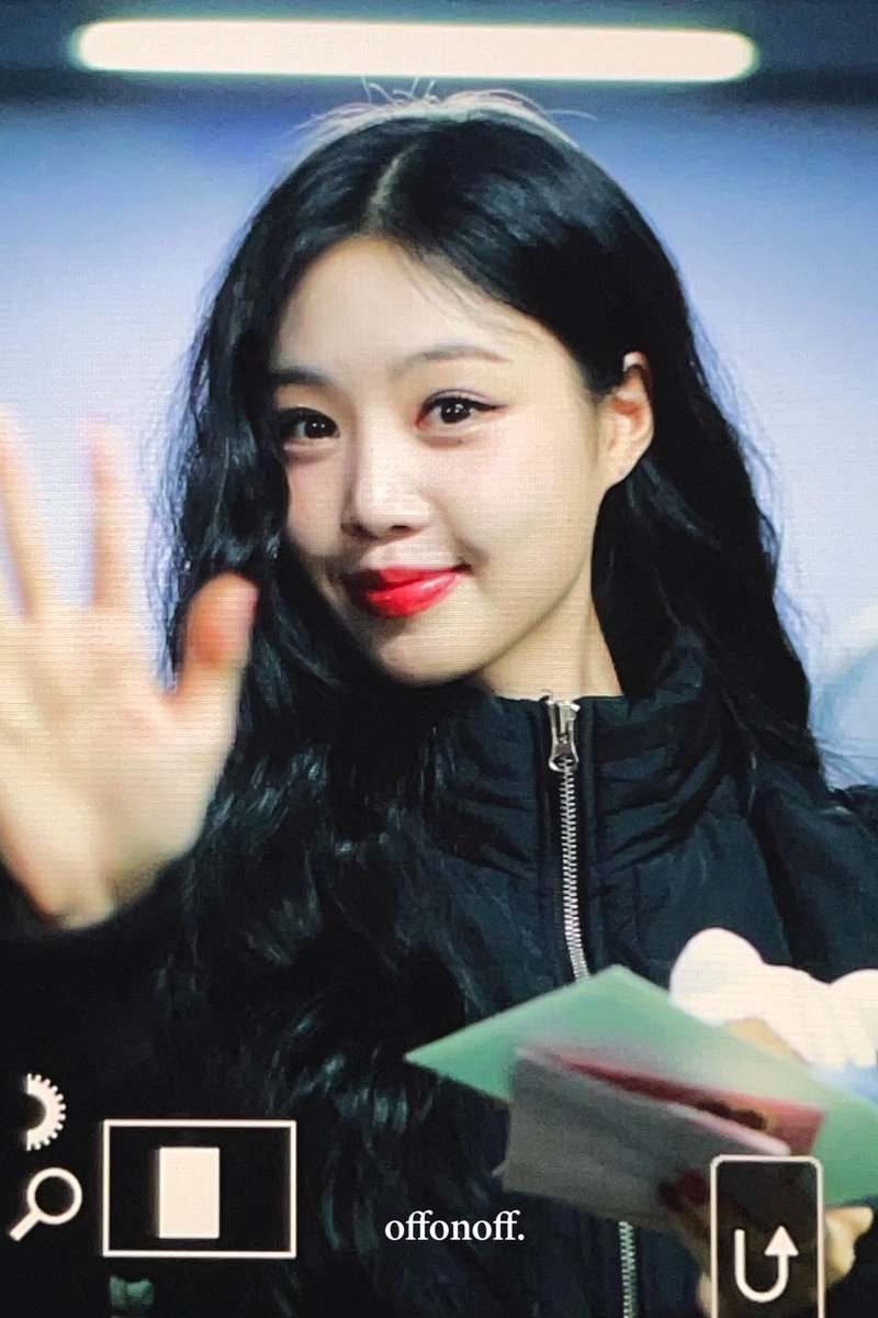 offonoff_sj's tweet photo. 231112 이번주 수고많았따🥰👋🏻
#수진 #SOOJIN #서수진 #SEOSOOJIN #아가씨 #AGASSY https://t.co/uJdM57uJfG