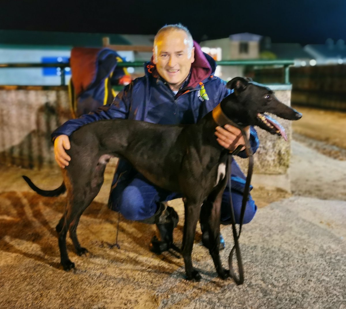 Don't know who had the Biggest Smile last Night myself or Danny
#ourgreyhoundsourlives #BehindTheTrack
#thisrunsdeep