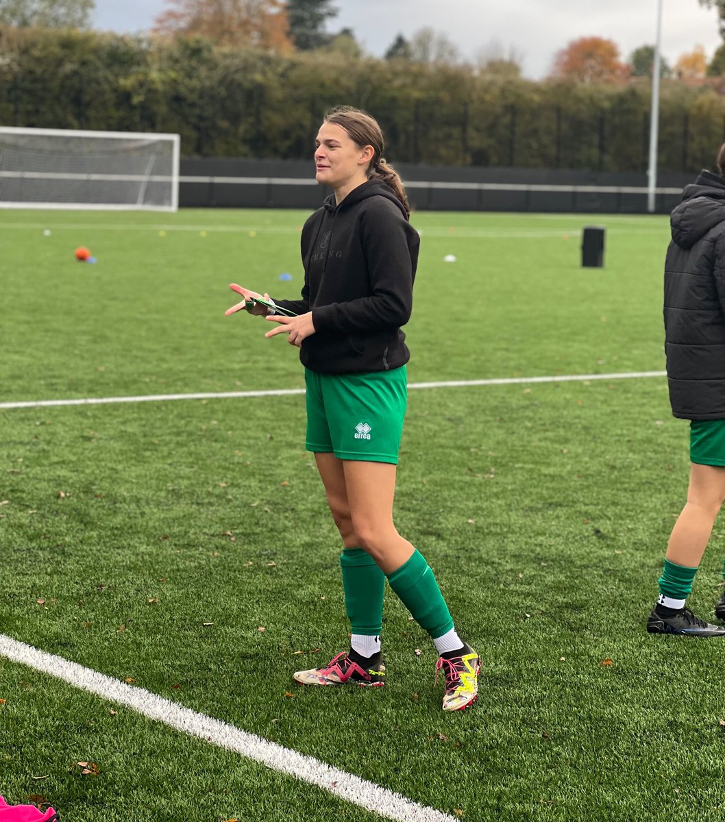harpenden_twfc's tweet photo. Warm ups under way…..
Sponsored by @riverbankswellness
#uptheharps #oneteamonetown🟡🟢🦌 #facup #firstroundproper https://t.co/oywqz6mnhs