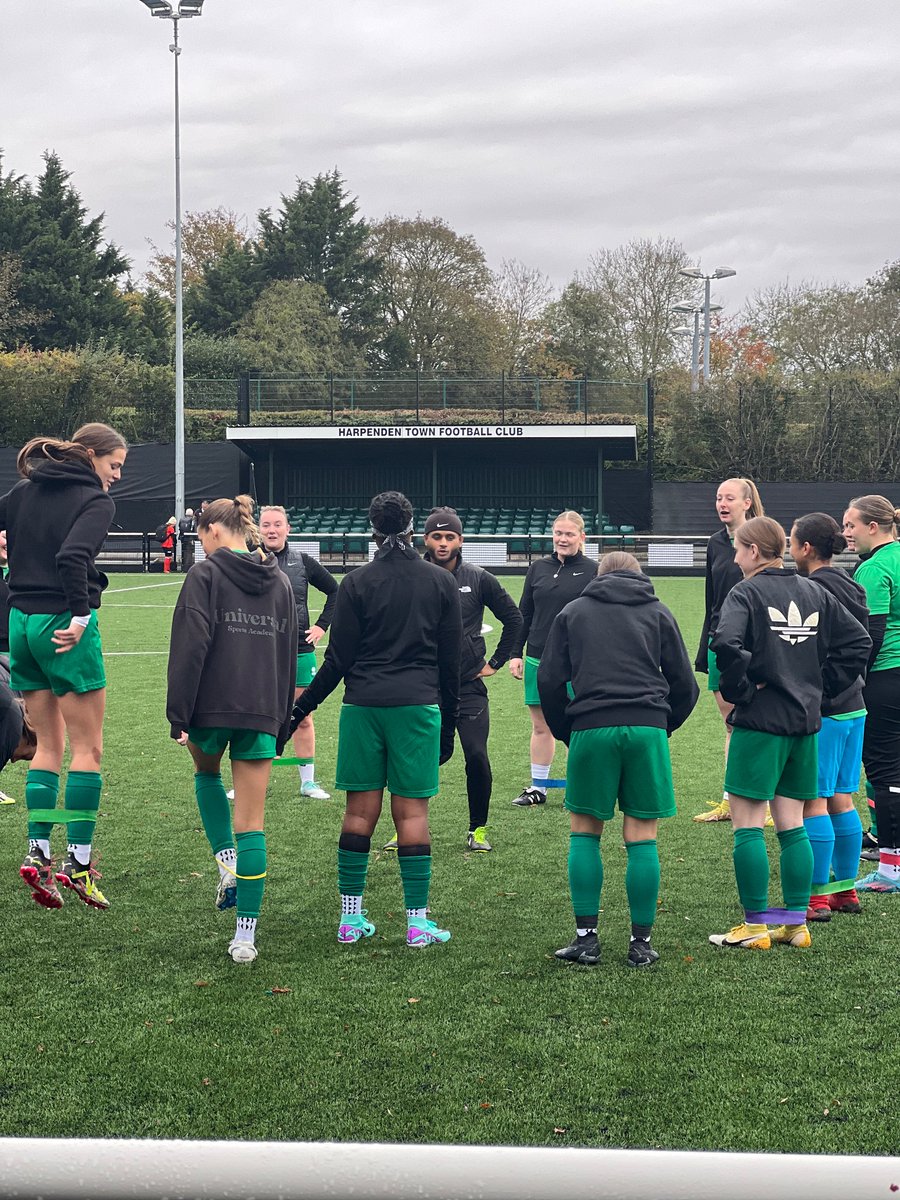 harpenden_twfc's tweet photo. Warm ups under way…..
Sponsored by @riverbankswellness
#uptheharps #oneteamonetown🟡🟢🦌 #facup #firstroundproper https://t.co/oywqz6mnhs
