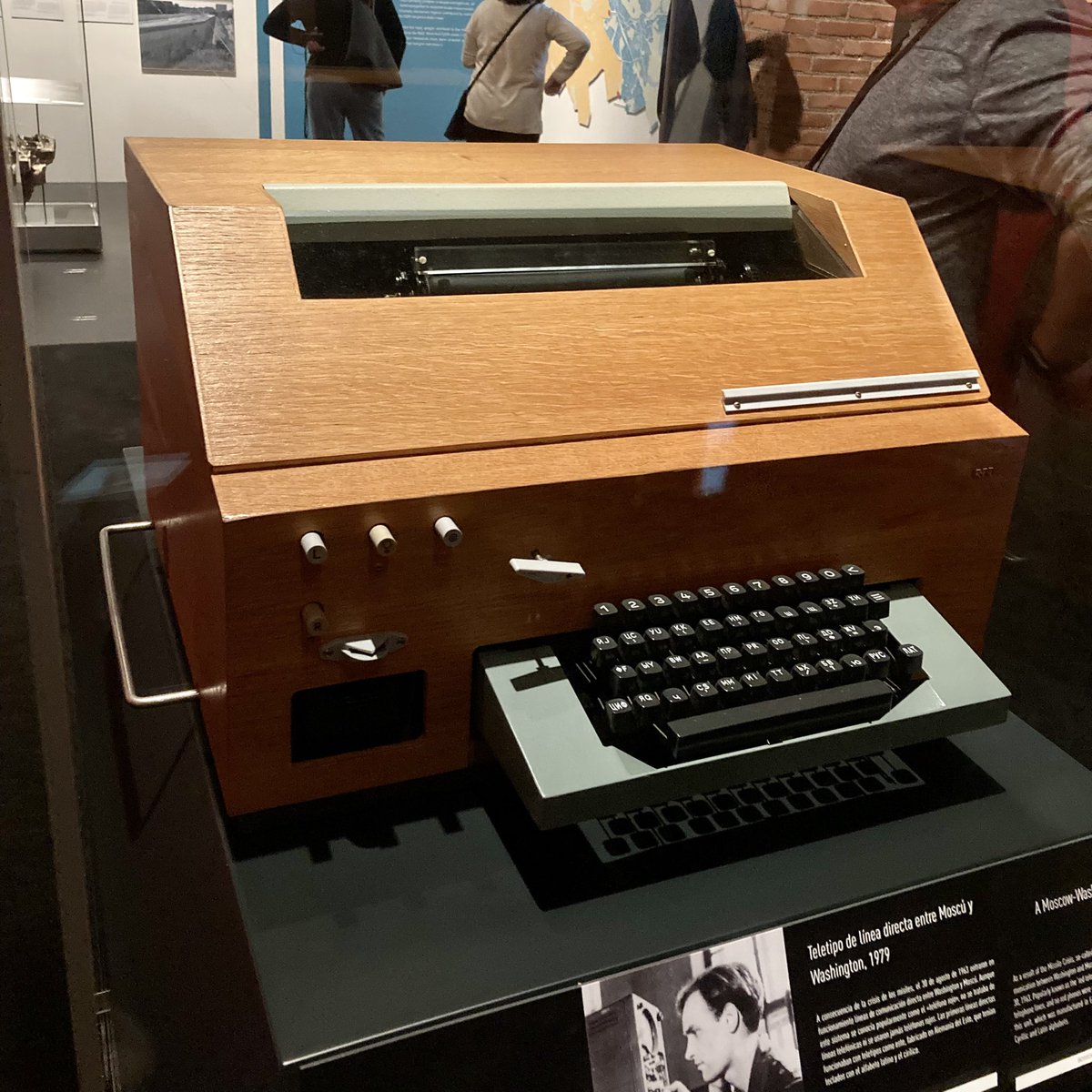 Beatriz González tweet media