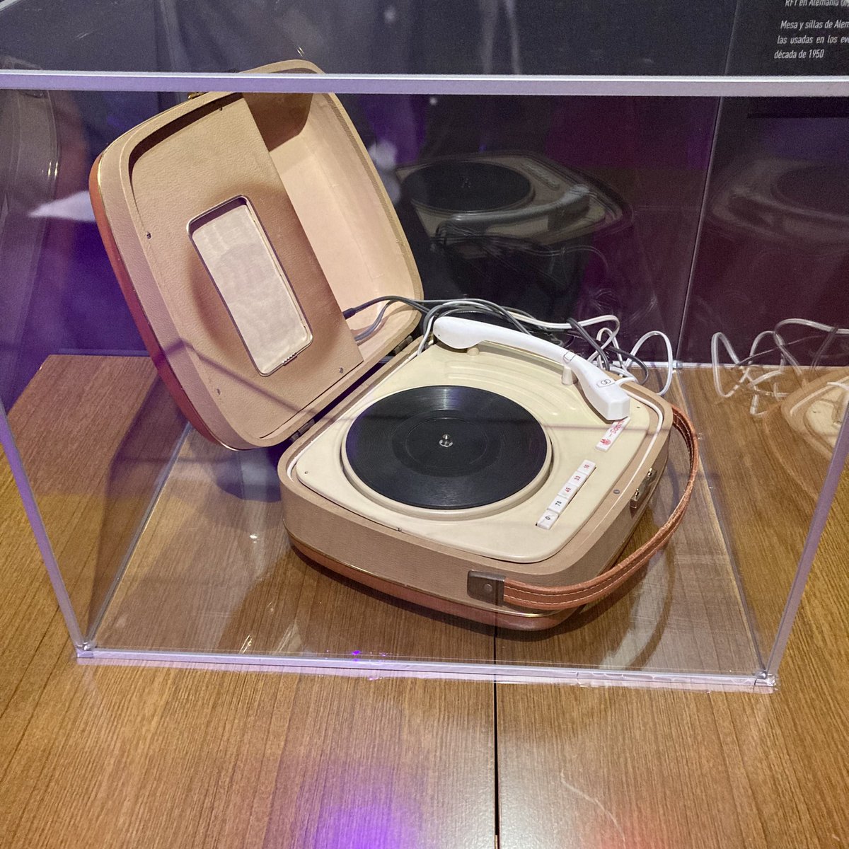 Beatriz González tweet media