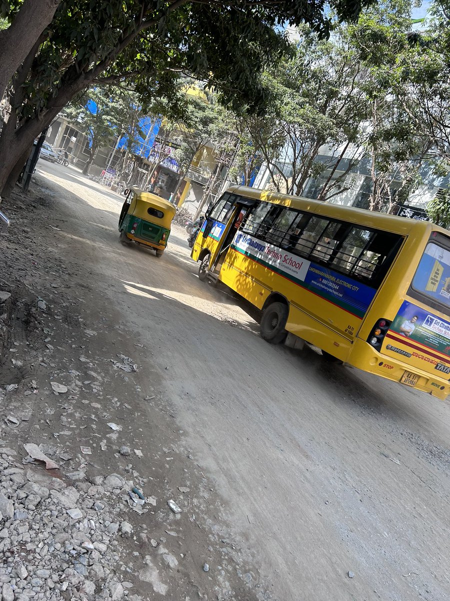 Premsagar2790's tweet photo. @BBMPCOMM @TOIBengaluru @BangaloreMirror @CMofKarnataka It’s been more than 2 yrs, we don’t have road and this muddy road is creating more pollution &amp; making kids sick. No one is taking action. Can we pls get the roads layed? Ward#53 (Road: Good life hospital to Medahalli) https://t.co/SiJ8JPAI4V