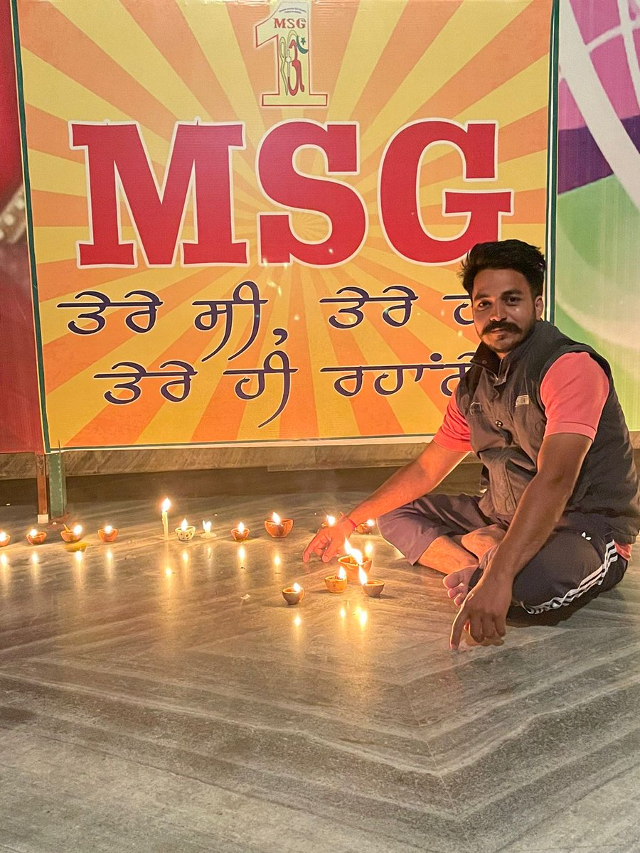 Diwali is the festival of happiness. Dera Sacha Sauda volunteers are doing great welfare work on this Special occasion and celebrating this #DiwaliWithWelfare . 

Saint MSG