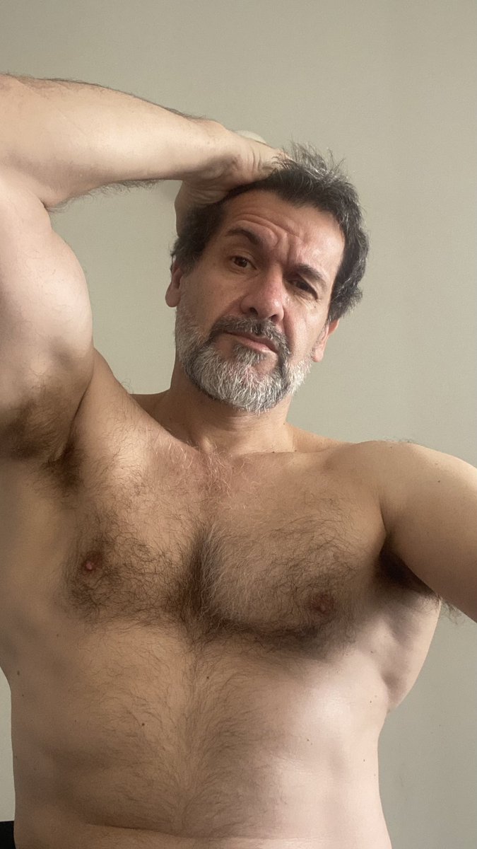 Another sunday…
.
.
.
.
.
#toro #accademia #workout #hairychest #daddy #notsugar #love #romano #free #expensive