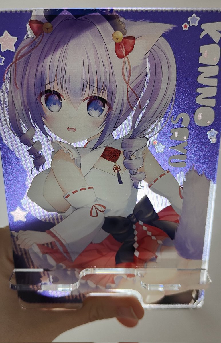 写真の撮り方下手くそすぎて伝わらない気がしますが…( 'ω'   )
巫女メイドさゆちゃんのアクリルスマホスタンド🦊
明日(11月13日20 時〜)BOOTHにて販売開始しますっ
【価格は1200円】
100×150 (厚さ3cm)ケーブル挿しながら乗せれます
(4枚目iPhoneSE第2世代乗せてます)
https://t.co/9lgex4GHMY 