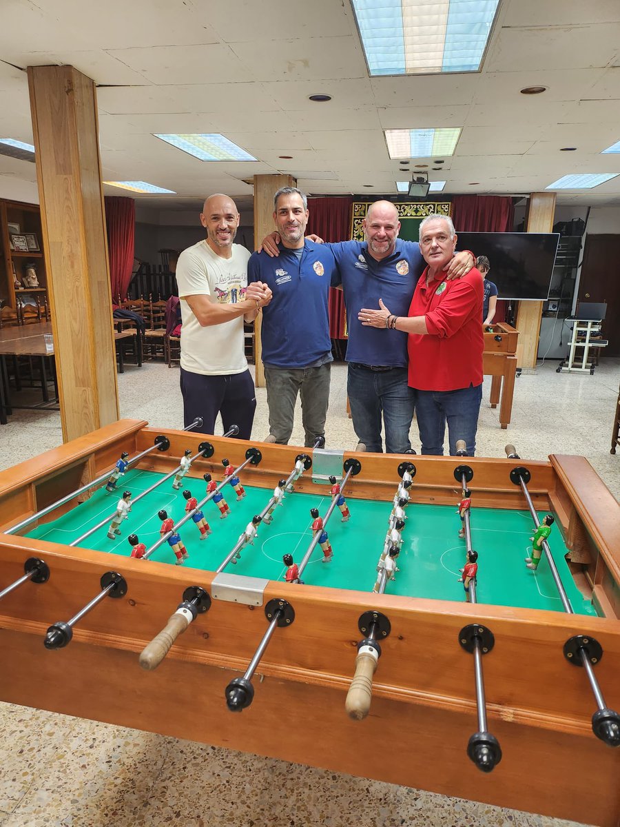 Pilar_SFrancesc's tweet image. Este 𝗜 𝗖𝗔𝗠𝗣𝗘𝗢𝗡𝗔𝗧 𝗗𝗘 𝗙𝗨𝗧𝗕𝗢𝗟𝗜́ 𝗘𝗣𝗦𝗙 és un no parar…

Ya s’ha disputat la 𝗙𝗜𝗡𝗔𝗟 entre les falles Avinguda de l’Oest @Velluters2 i Peu de la Creu @peudelacreu 

𝗖𝗔𝗠𝗣𝗘𝗢́
𝗙𝗮𝗹𝗹𝗮 𝗣𝗲𝘂 𝗱𝗲 𝗹𝗮 𝗖𝗿𝗲𝘂 ¡Enhorabona!

#AEPSF24 #FutbolíAEPSF