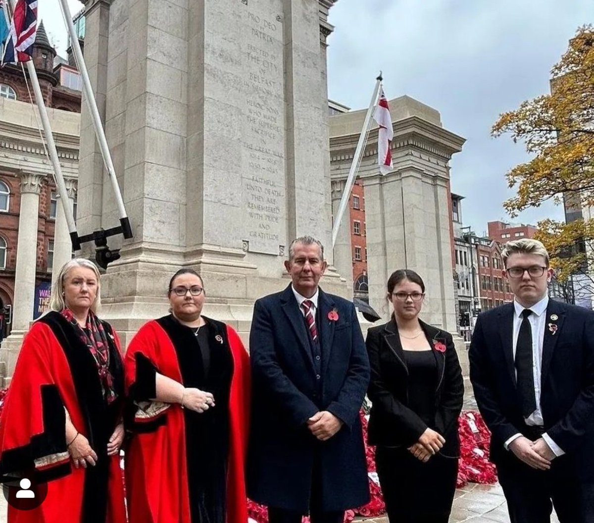 Today, I was proud to attend the Centopah at Belfast City Centre with my friends @SBDUP1971.

#RemembranceSunday #LestWeForget2023 🌹