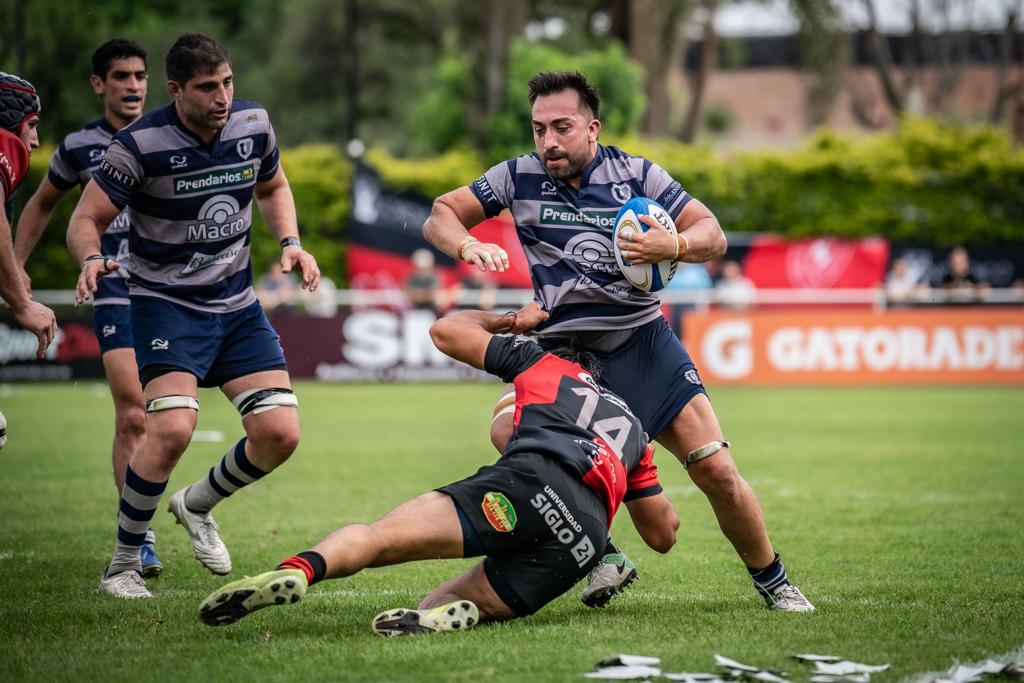 #TorneoDelInterior | ¡Compartimos las imágenes de la definición de ayer de la final del Torneo del Interior A Copa Zurich y el camino de Universitario de Tucumán a lo largo de todo el torneo! 🏆

𝗙𝗲𝗰𝗵𝗮 1️⃣ - Los Tarcos 14 vs. Universitario (Tucumán) 38

#LaUniónDeTodos