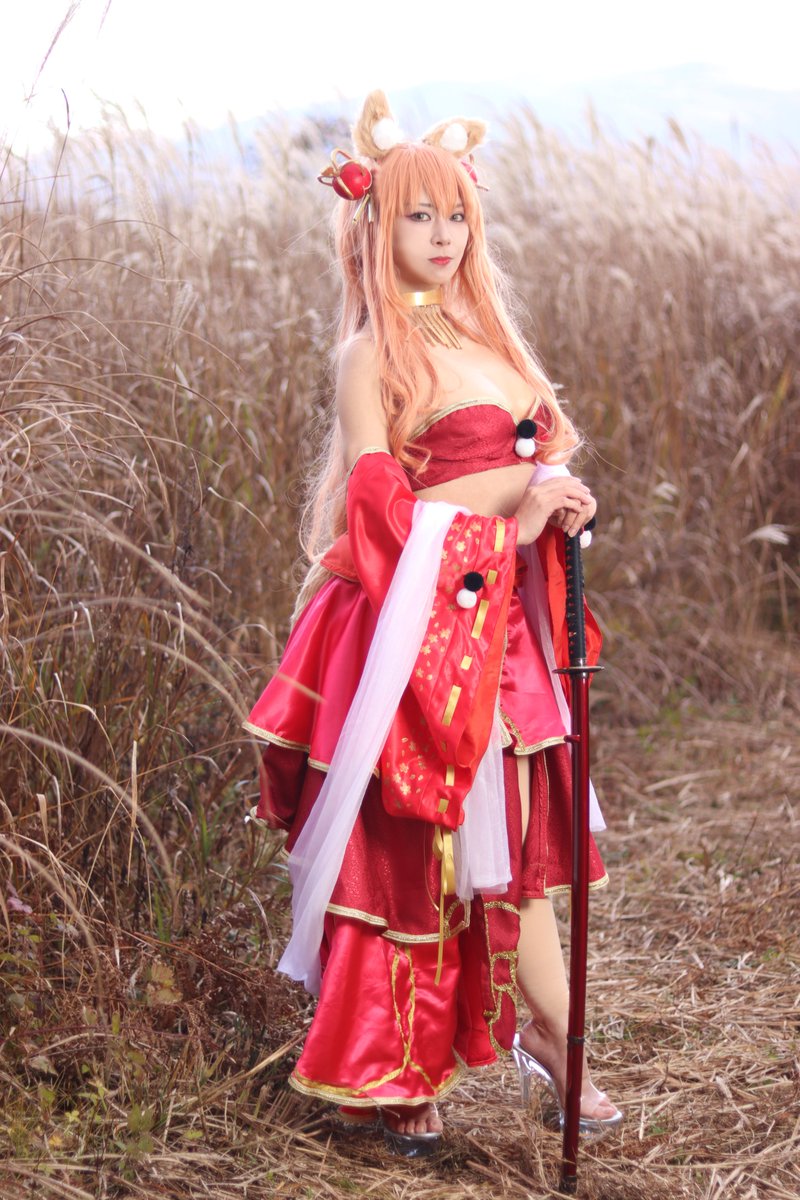 cosplay
Fate 鈴鹿御前
photo：彩斗さん

今日～～～！！ススキ～～～！！
衣装頑張りました　ちゃんと着れる布になってﾖｶｯﾀ…