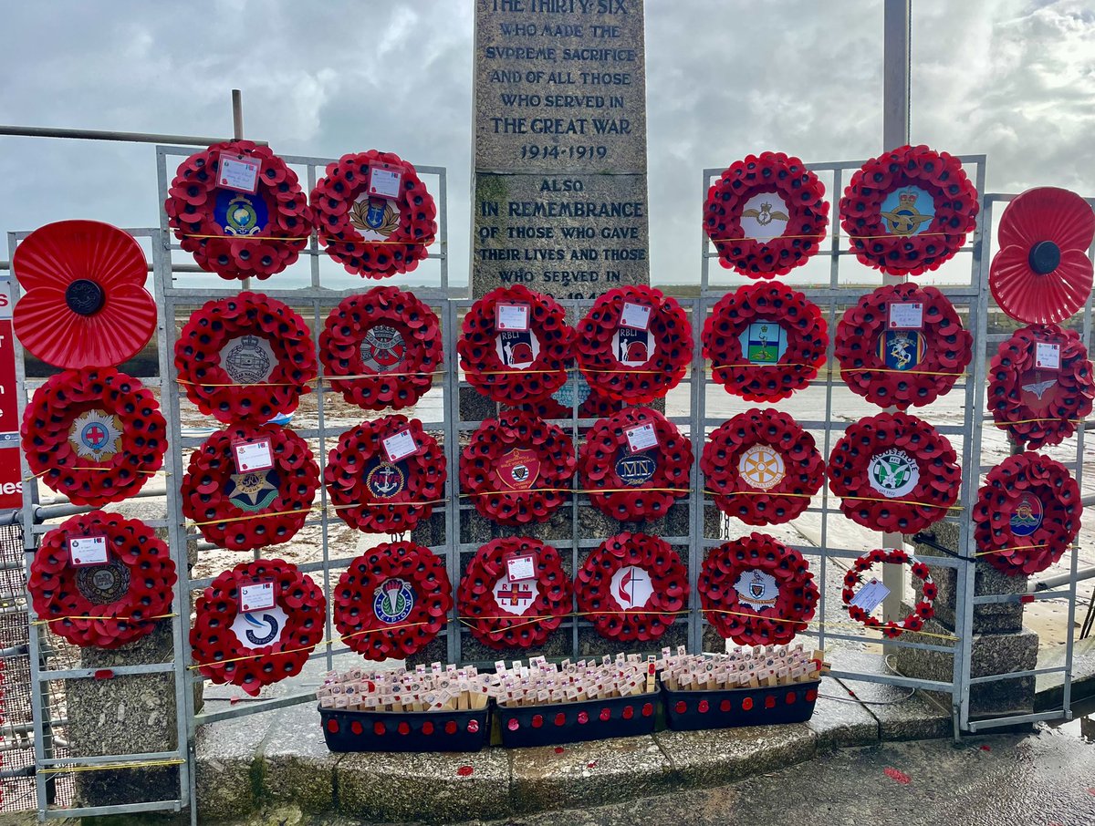 Charlie Moffit (@elainesaraht) on Twitter photo Lest we forget π #Mousehole #Cornwall <a href="/PoppyLegion/">Royal British Legion</a> <a href="/BBCSpotlight/">BBC South West</a> <a href="/itvwestcountry/">ITV News West Country</a> #RememberanceDay2023 Lest we forget π #Mousehole #Cornwall <a href="/PoppyLegion/">Royal British Legion</a> <a href="/BBCSpotlight/">BBC South West</a> <a href="/itvwestcountry/">ITV News West Country</a> #RememberanceDay2023