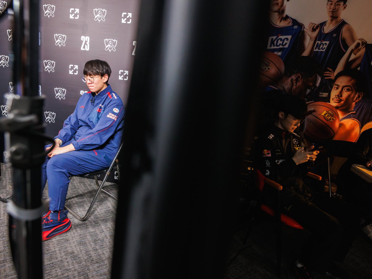 LoL Esports tweet media