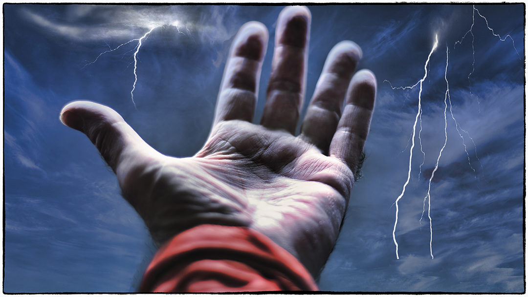 'Lightning'.  

#conceptualphotography #commercialphotography #commercialphotography #compositeveneers #compositephoto #nikoncreators #seattle #handphoto #handphotography #nikon