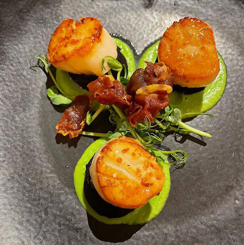 The Rose & Crown tweet media