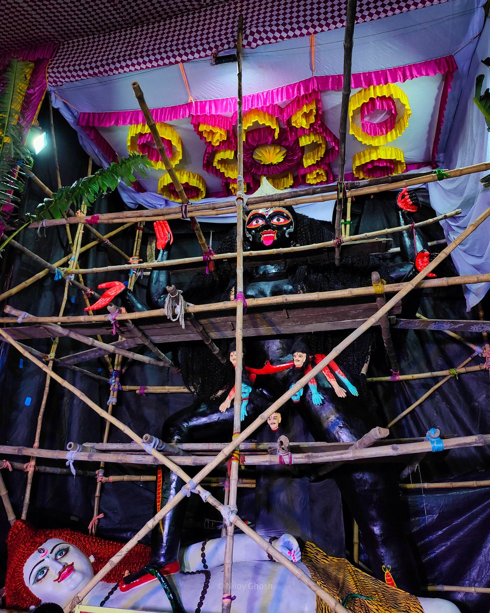 NiloyGhoshPhoto's tweet photo. শুভ কালী পূজা!
~
#NiloyGhoshPhotography
~
#joyboromaa #banglarpujo #boroma #coloursofpuja #diwali #diwali2023 #diwalivibes #indianfestival #joyboromaa #kaali #kali #kalima #kalimaa #kalipuja #kalipuja2023 #kalipujo #kalipujo2023 #kolkata #maa #maakali #makali #shyama https://t.co/jrqZ4Zmr35