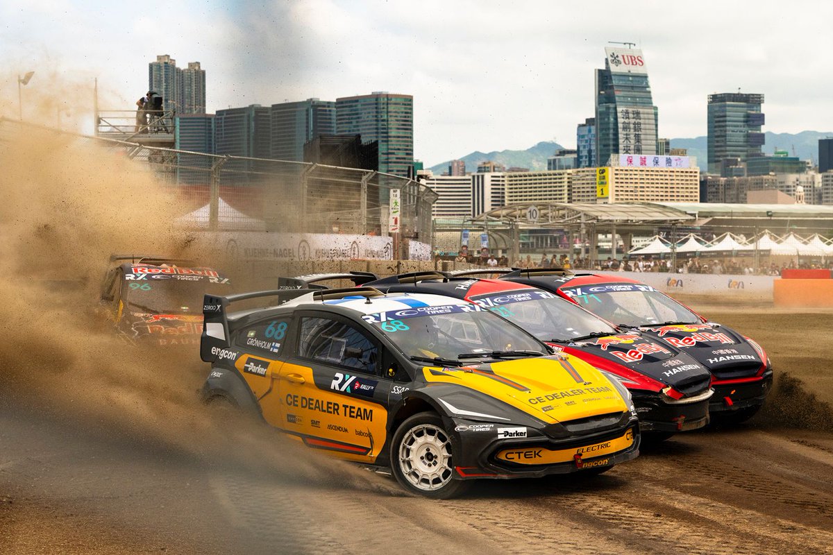 #CEDealerTeam claimed ⚡️ #FIAWorldRX silver 🥈 and bronze 🥉 medals in electrifying Hong Kong 🇭🇰 season finale. Read all about it in our report 👉🏻 bit.ly/49ruh2N #HongKongFinale #ConstructionEquipment #ChangeStartsHere #PWRGroup #VolvoCE