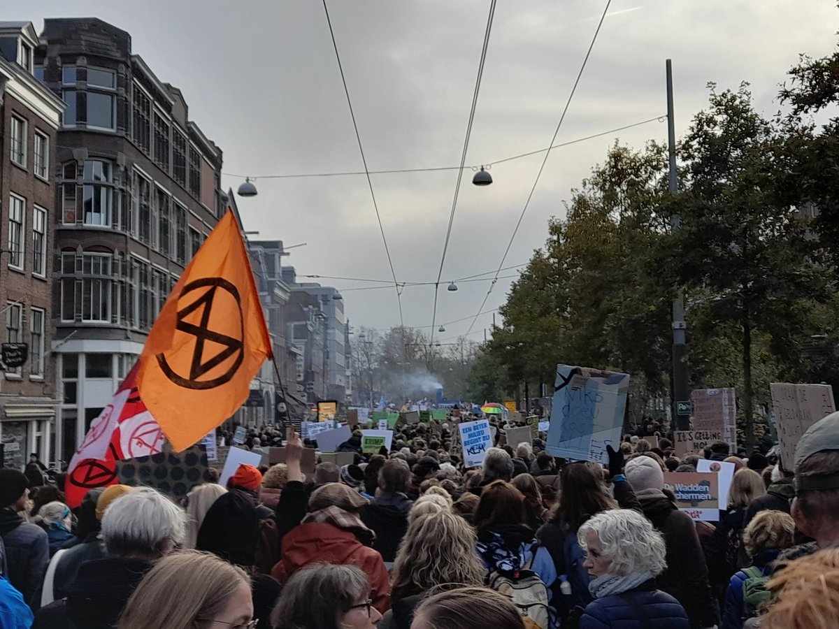 BoazVorm's tweet photo. #decrisisisnu
Daarom loop ik vandaag mee met de #klimaatmars om te strijden voor #KlimaatRechtvaardigheid . https://t.co/drkHJvDJPF